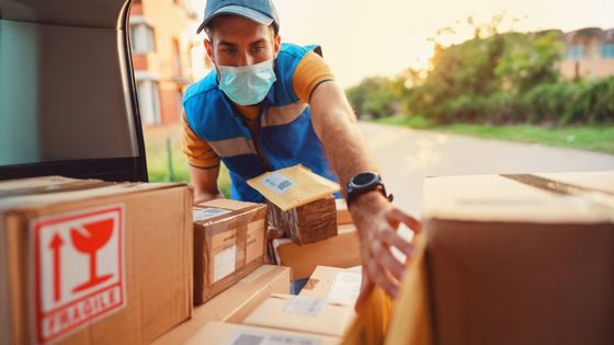 Top Benefits of Opting for Professional Courier Service