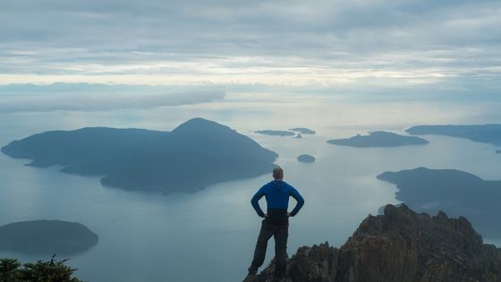How to Travel Solo in 2022 Without Breaking the Bank